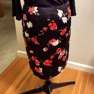 Vintage August Max 12W Floral Silk pencil skirt
